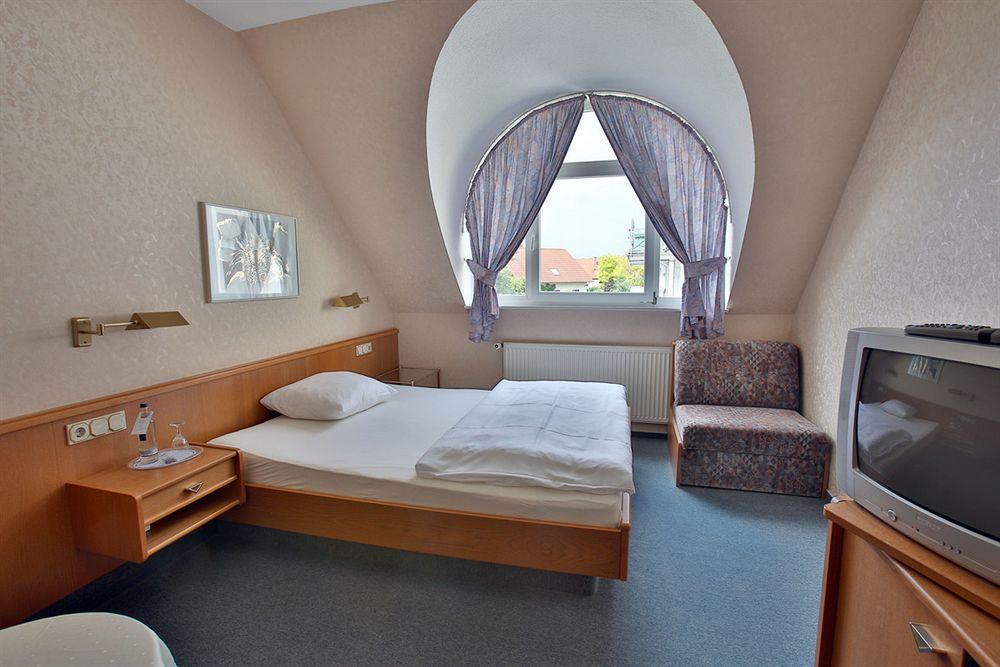 Hotel Bauschheimer Hof Rüsselsheim Eksteriør bilde