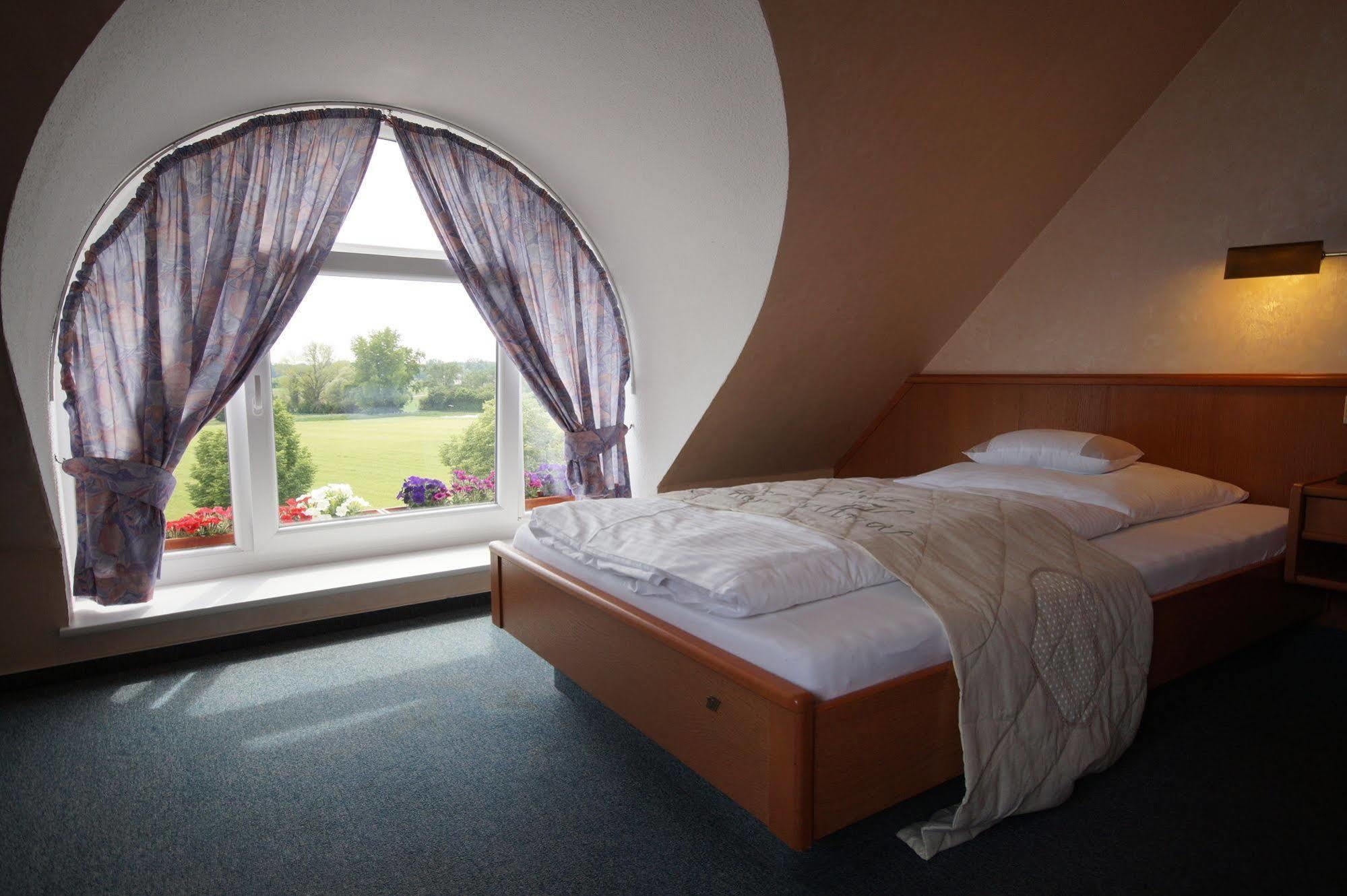 Hotel Bauschheimer Hof Rüsselsheim Eksteriør bilde